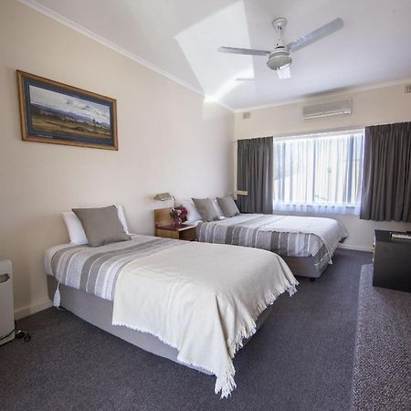 Redhill Cooma Motor Inn Zewnętrze zdjęcie