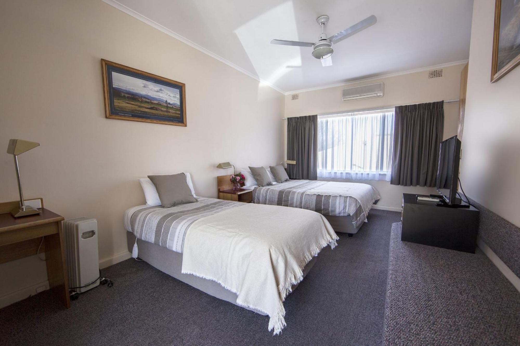 Redhill Cooma Motor Inn Zewnętrze zdjęcie