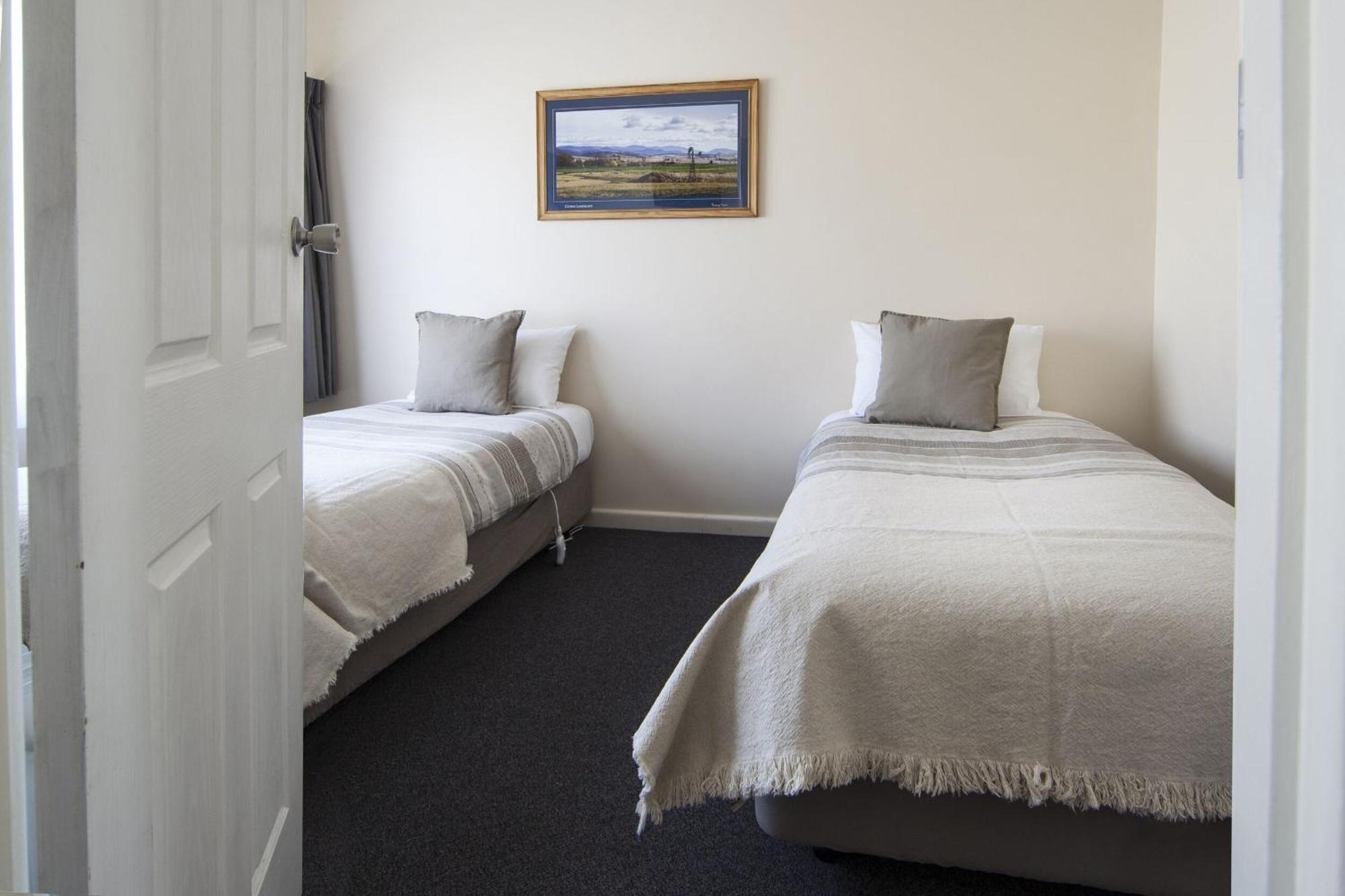 Redhill Cooma Motor Inn Zewnętrze zdjęcie