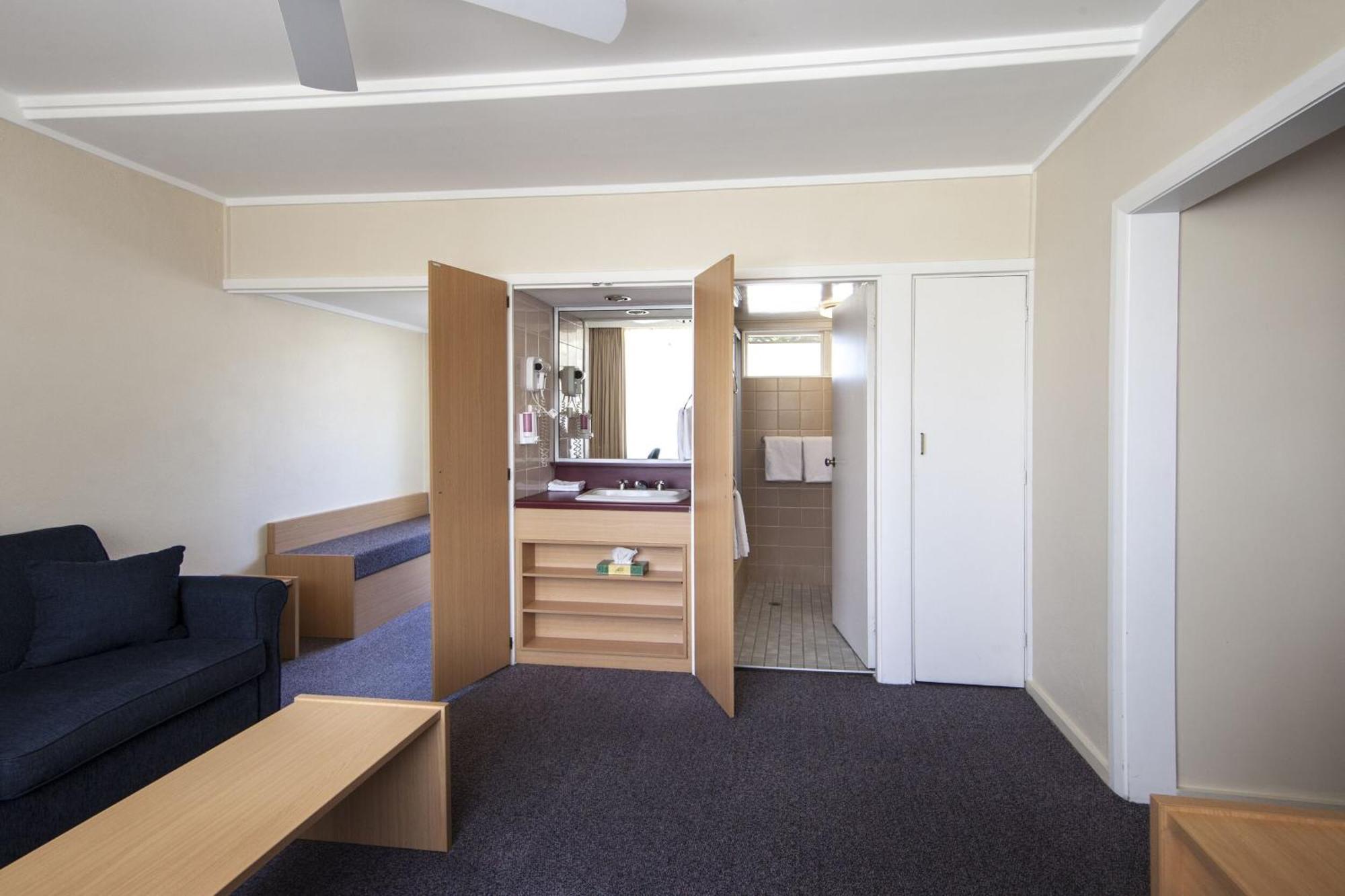 Redhill Cooma Motor Inn Zewnętrze zdjęcie