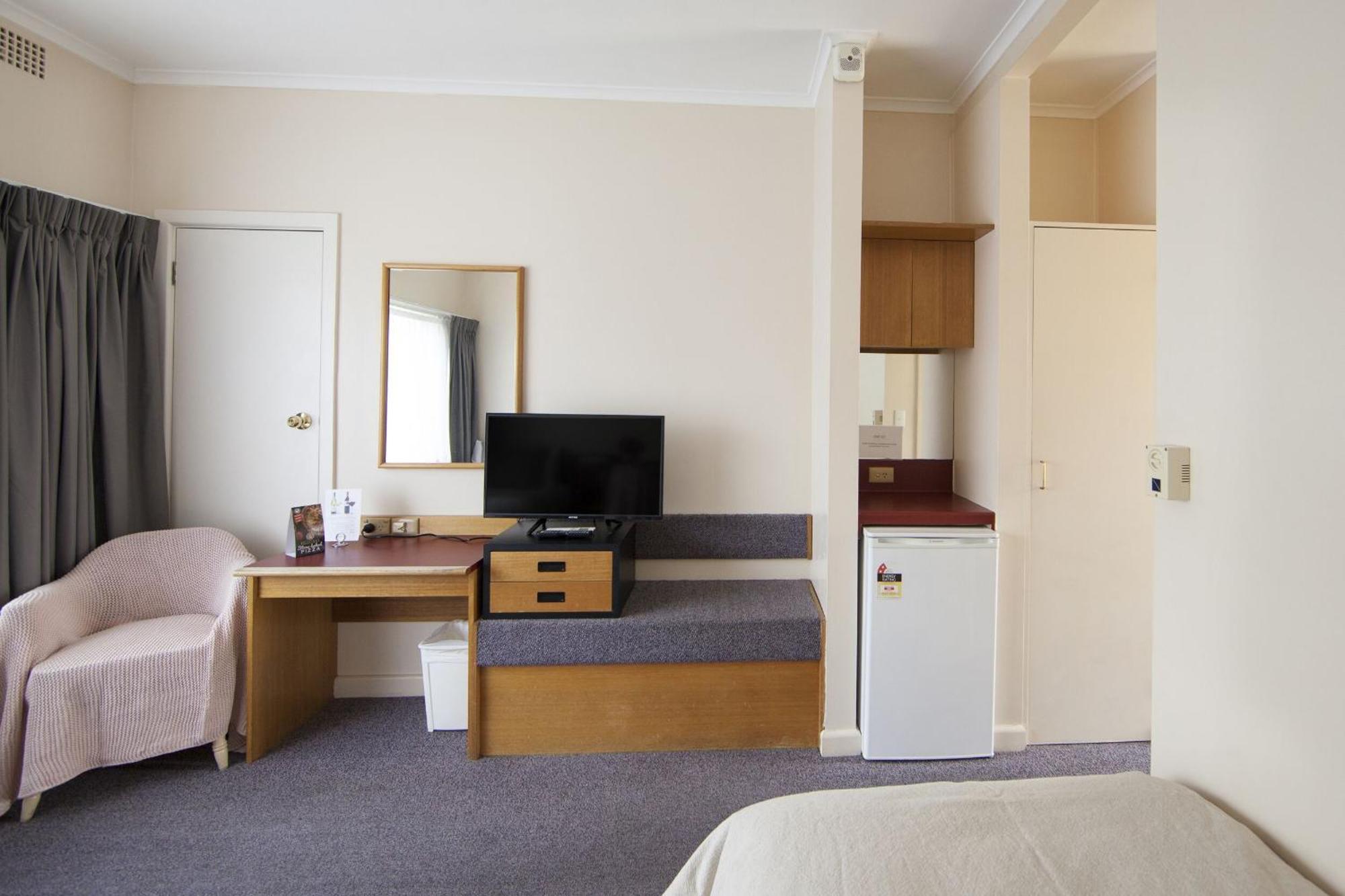 Redhill Cooma Motor Inn Zewnętrze zdjęcie