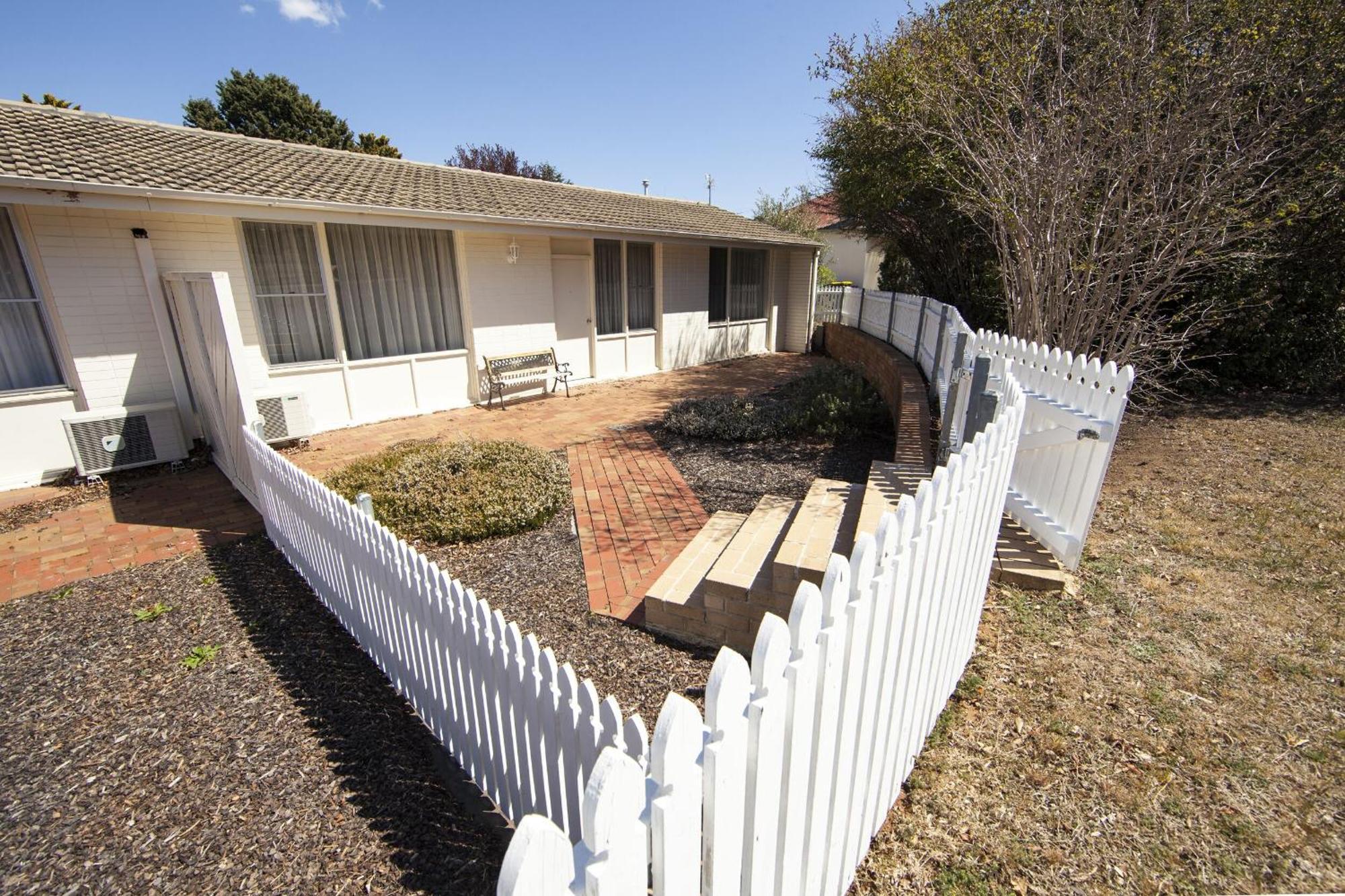Redhill Cooma Motor Inn Zewnętrze zdjęcie