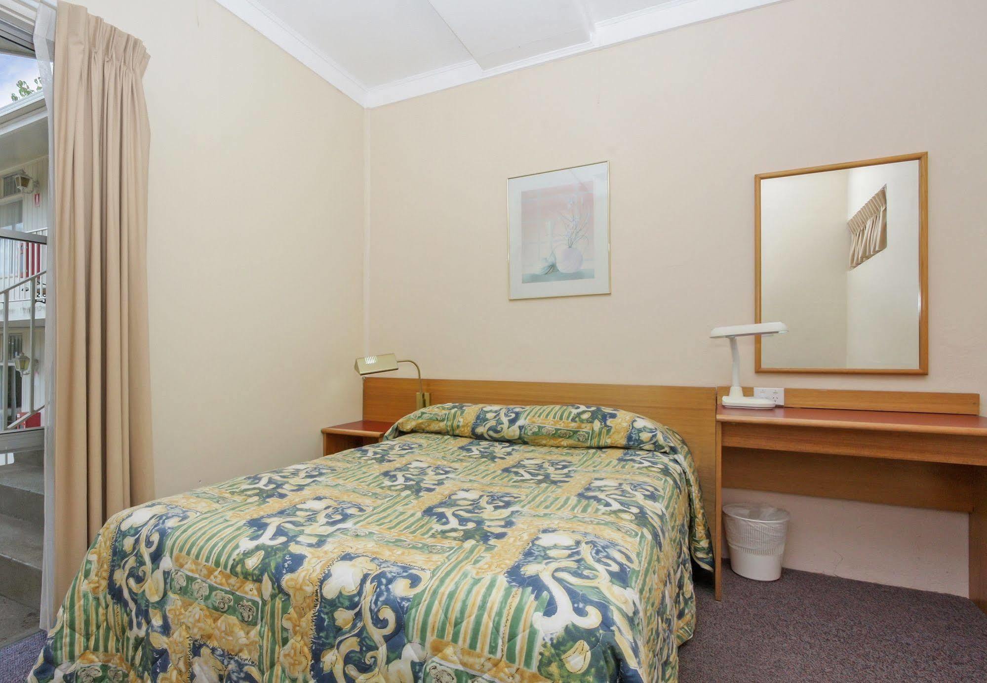 Redhill Cooma Motor Inn Zewnętrze zdjęcie