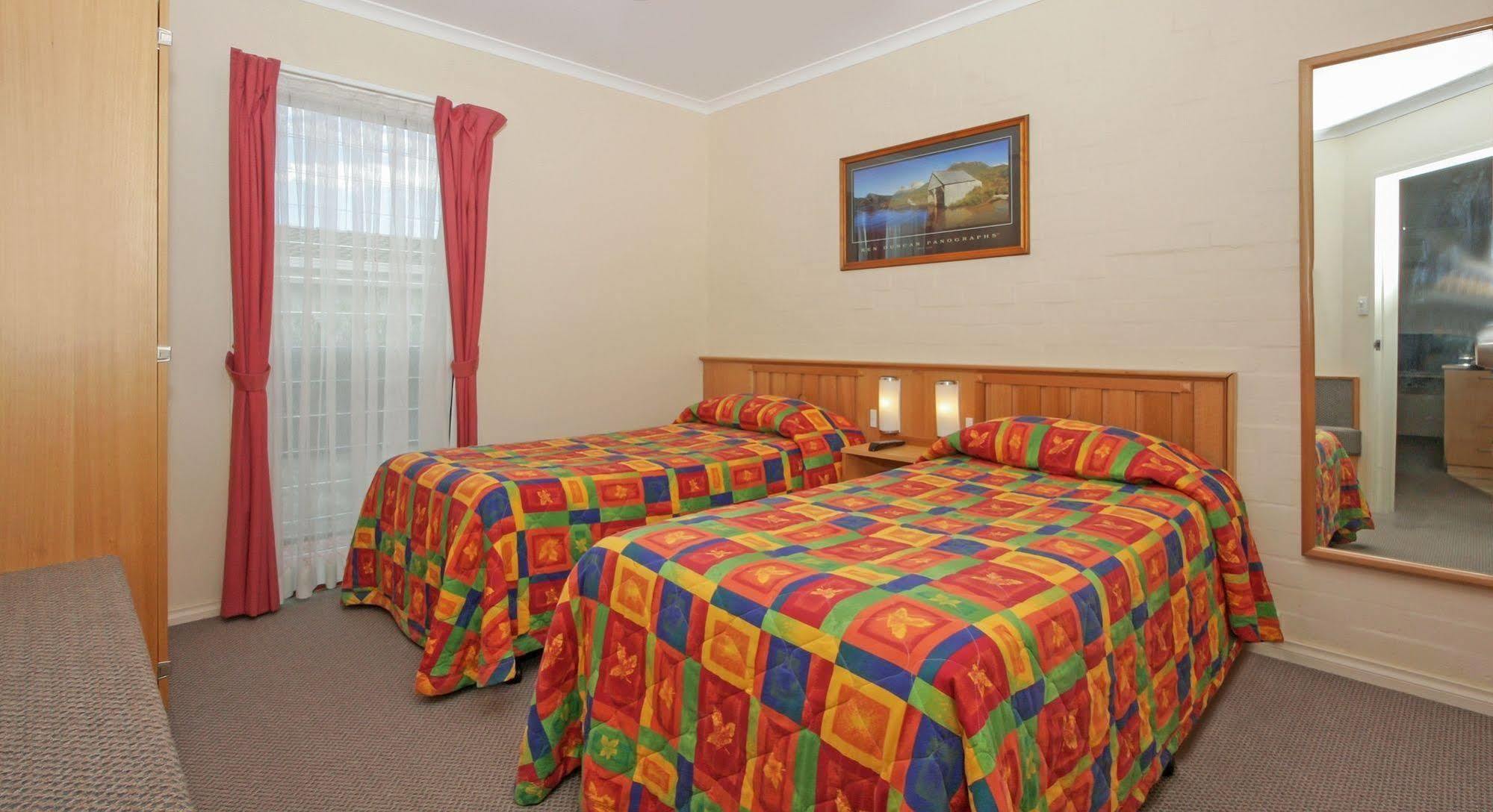 Redhill Cooma Motor Inn Zewnętrze zdjęcie