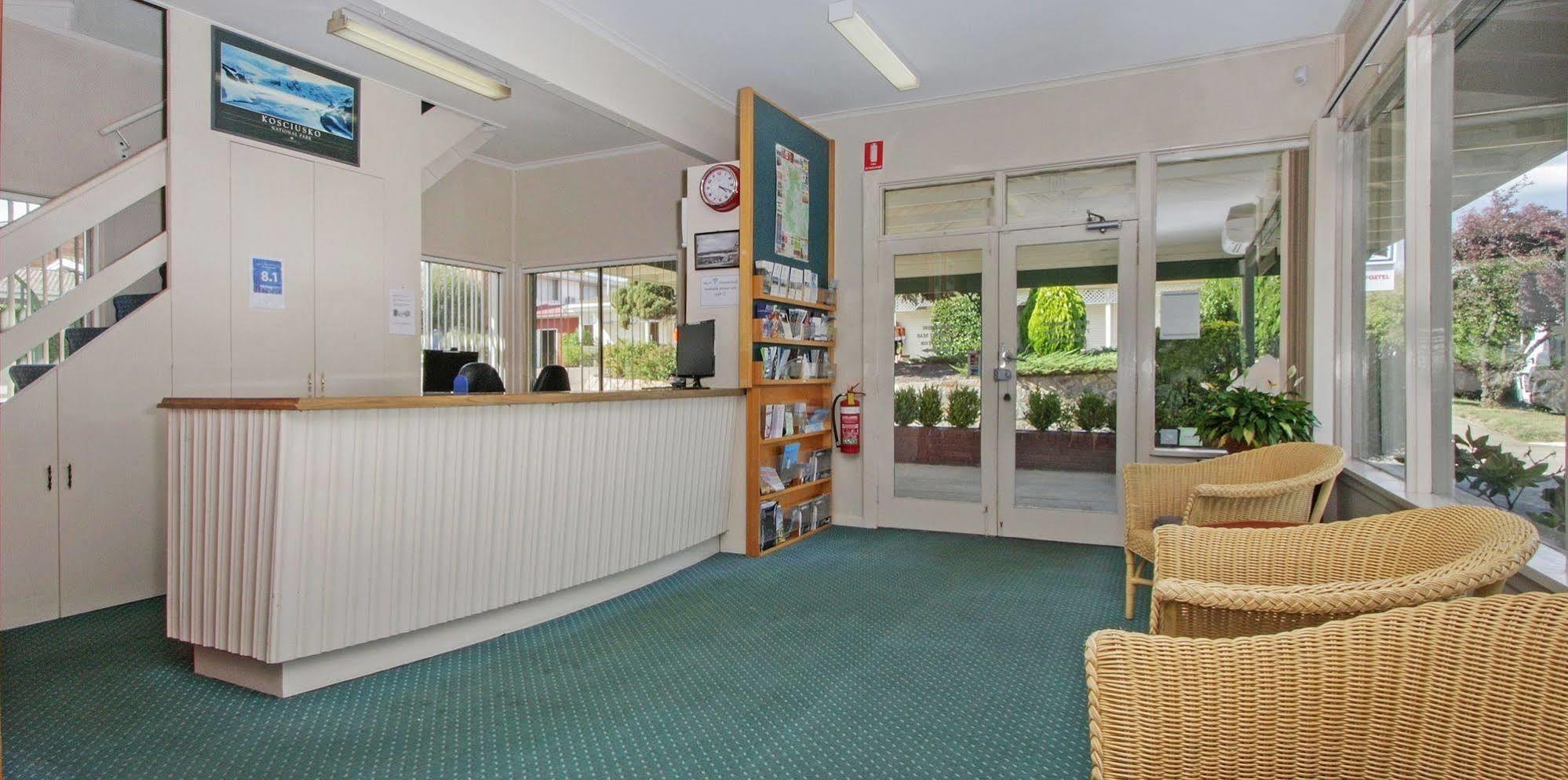 Redhill Cooma Motor Inn Zewnętrze zdjęcie