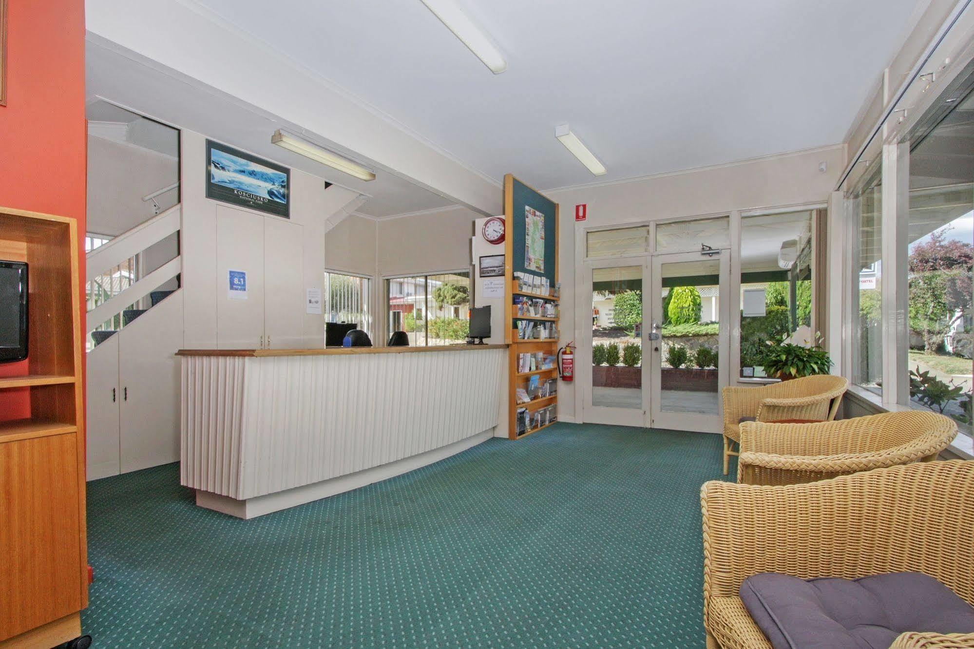 Redhill Cooma Motor Inn Zewnętrze zdjęcie
